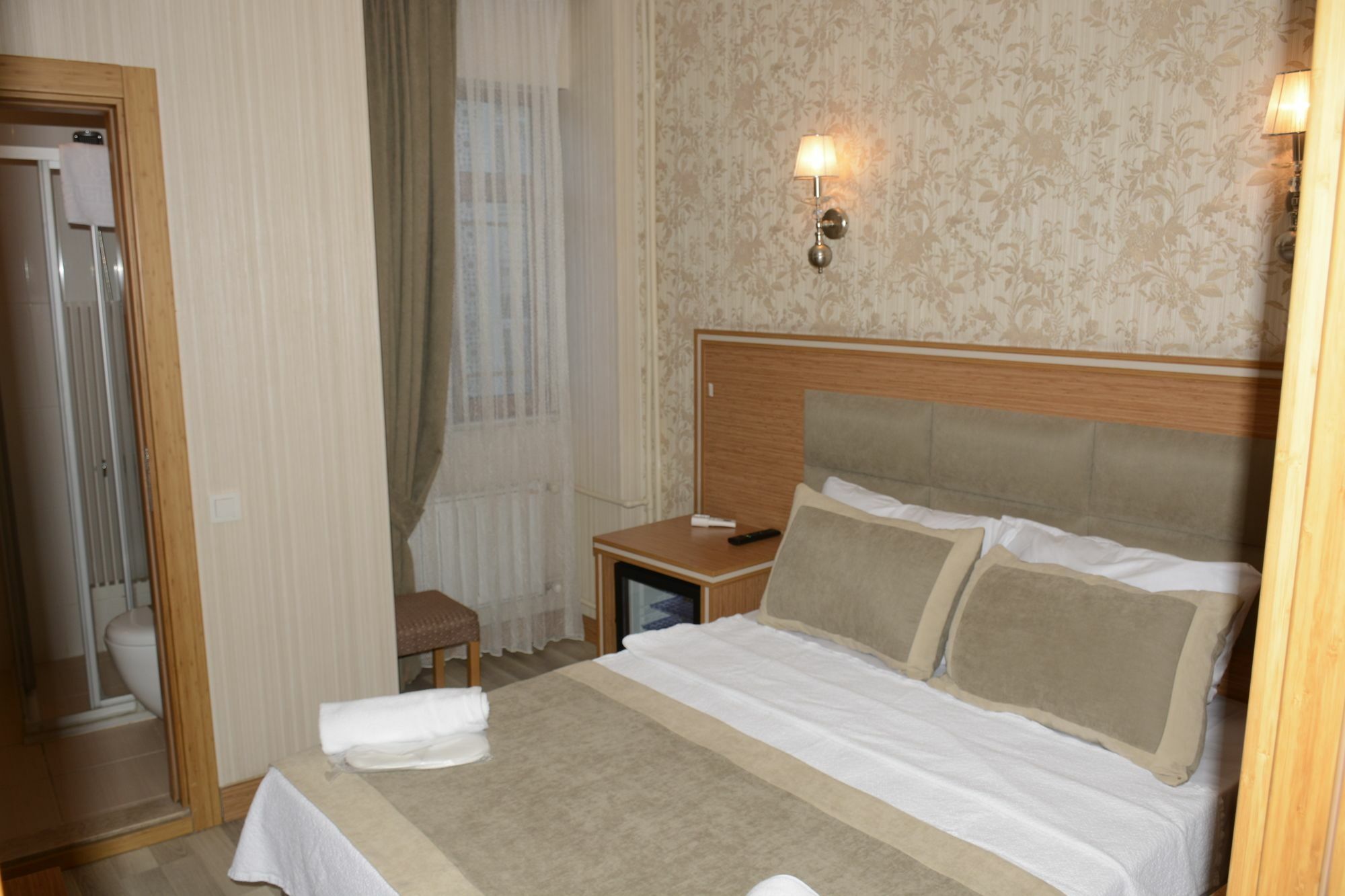Hermanos Hotel Стамбул Экстерьер фото